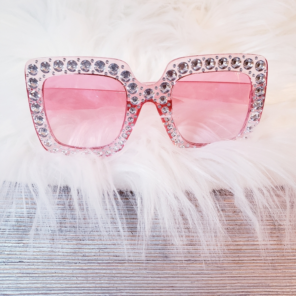 HOT PINK SUNGLASSES